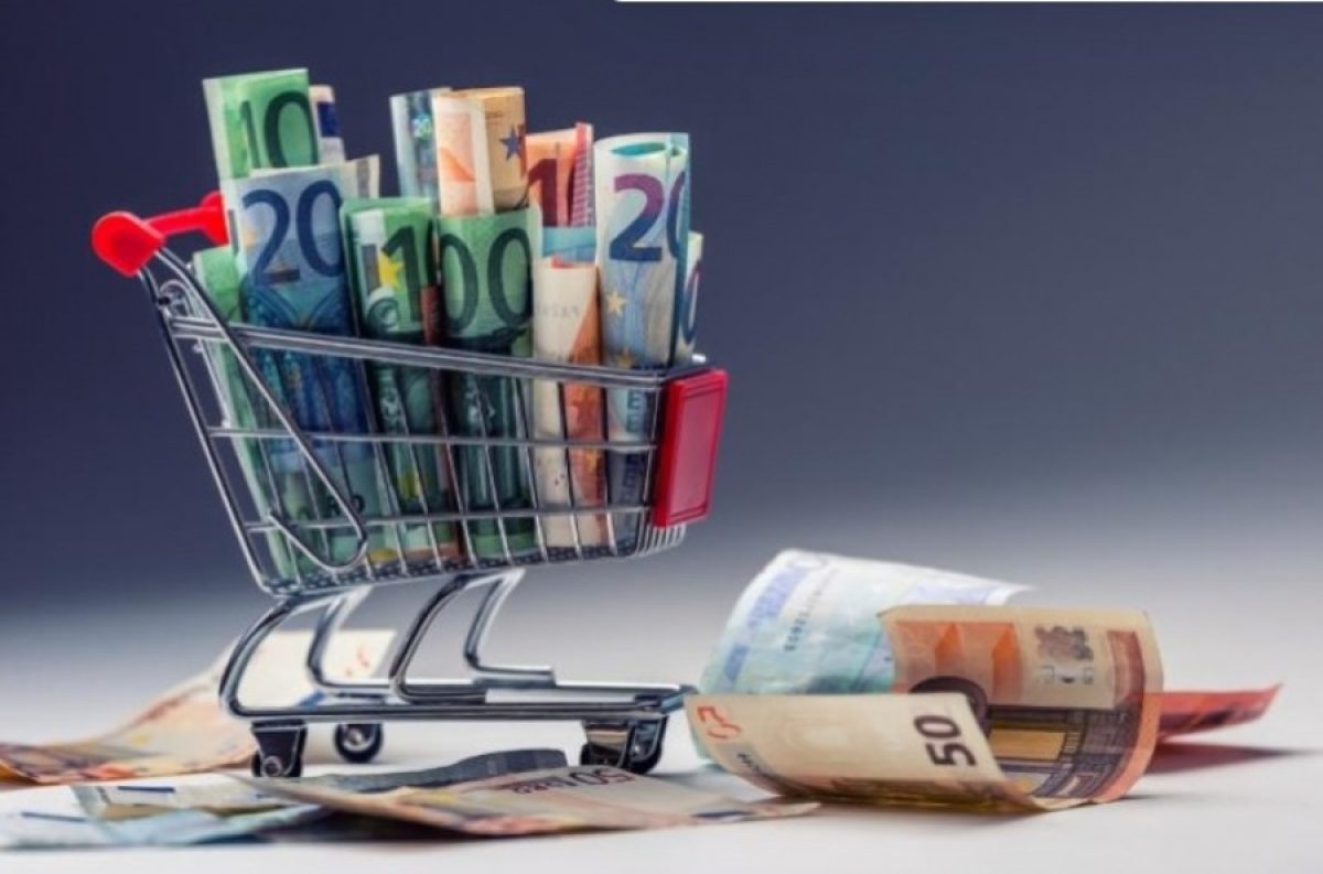 Απουσιάζει η ολοκληρωμένη αντιπληθωριστική πολιτική • Κυβερνο–ημίμετρα κατά της ακρίβειας