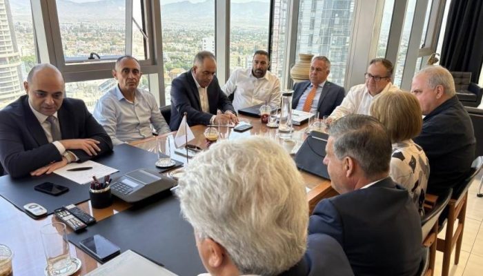 Εντατικοποιείται ο διάλογος για την ΑΤΑ