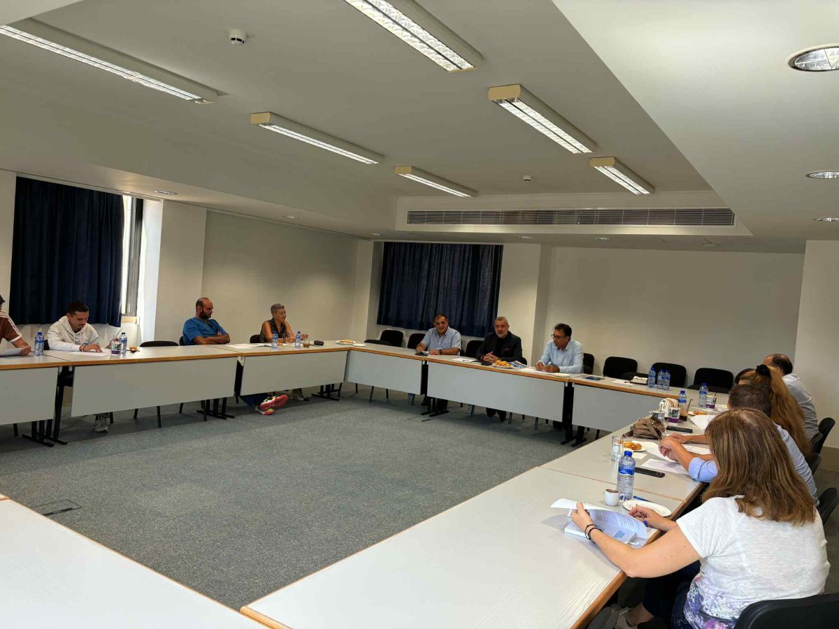 Τα προβλήματα που αντιμετωπίζουν οι επαγγελματίες υγείας στο επίκεντρο της κλαδικής επιτροπής Νοσηλευτών και Μαιών ΟΥΥΚ-ΣΕΚ