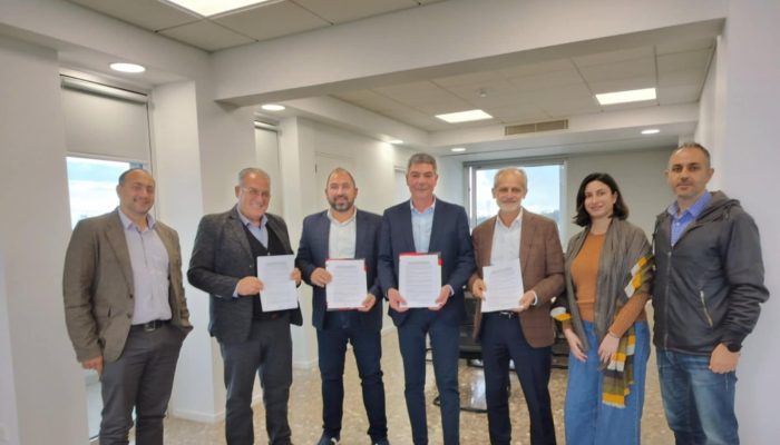 Υπογράφηκε η πρώτη Συλλογική Σύμβαση των Σ.Κ.Ε. και Ε.Κ.Ε.